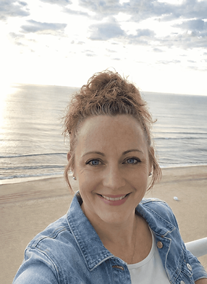 Melanie Tucker casual outdoor photo on beach