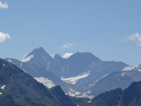 Gletscher vor dem Großglockner, höchster Berg von Österreich