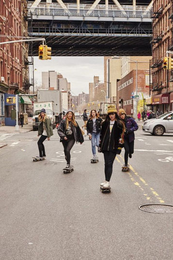 Skateboarding: fashion, style, sport and alternative transportation in times of pandemic. 