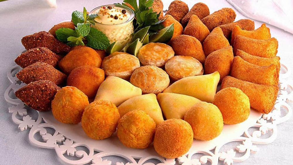 Aprenda a fazer salgadinhos fritos e assados