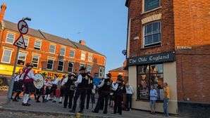 Rose and Castle Morris