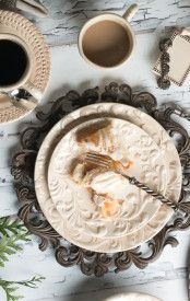 11"D Acanthus Dinner Plate