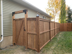 Okotoks Fence Builders