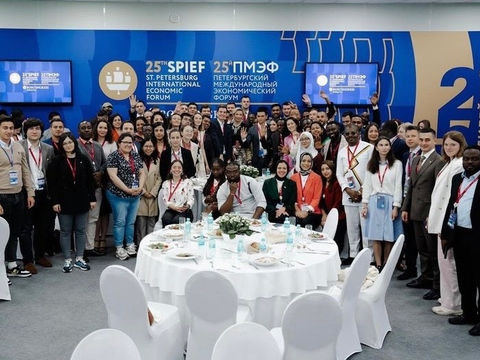 Представители международного сообщества Friends for Leadership приняли участие в ПМЭФ-2022.