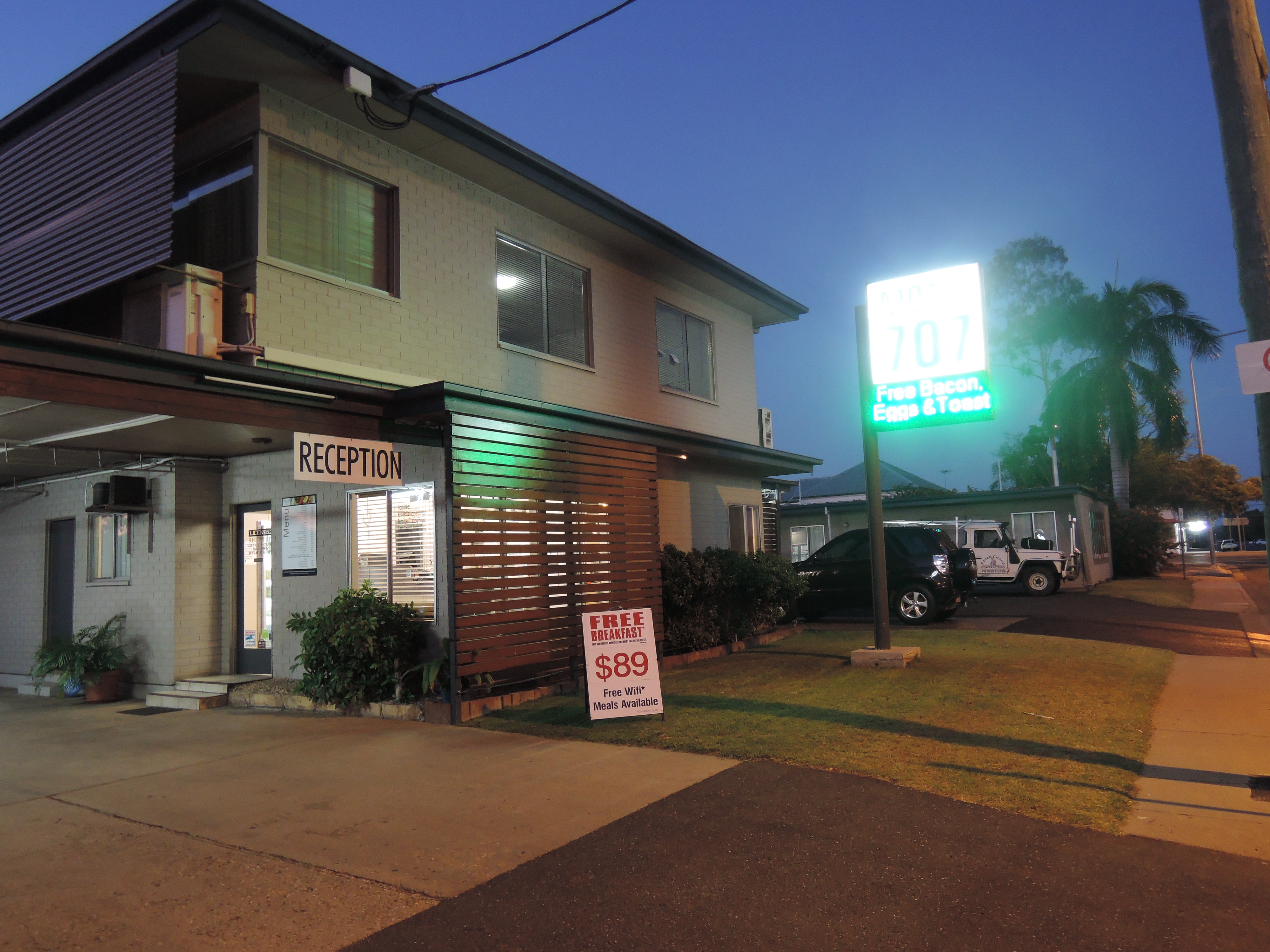 Emerald Isle Motel Ontario Canada Emerald Motel 707 Emerald Accommodation