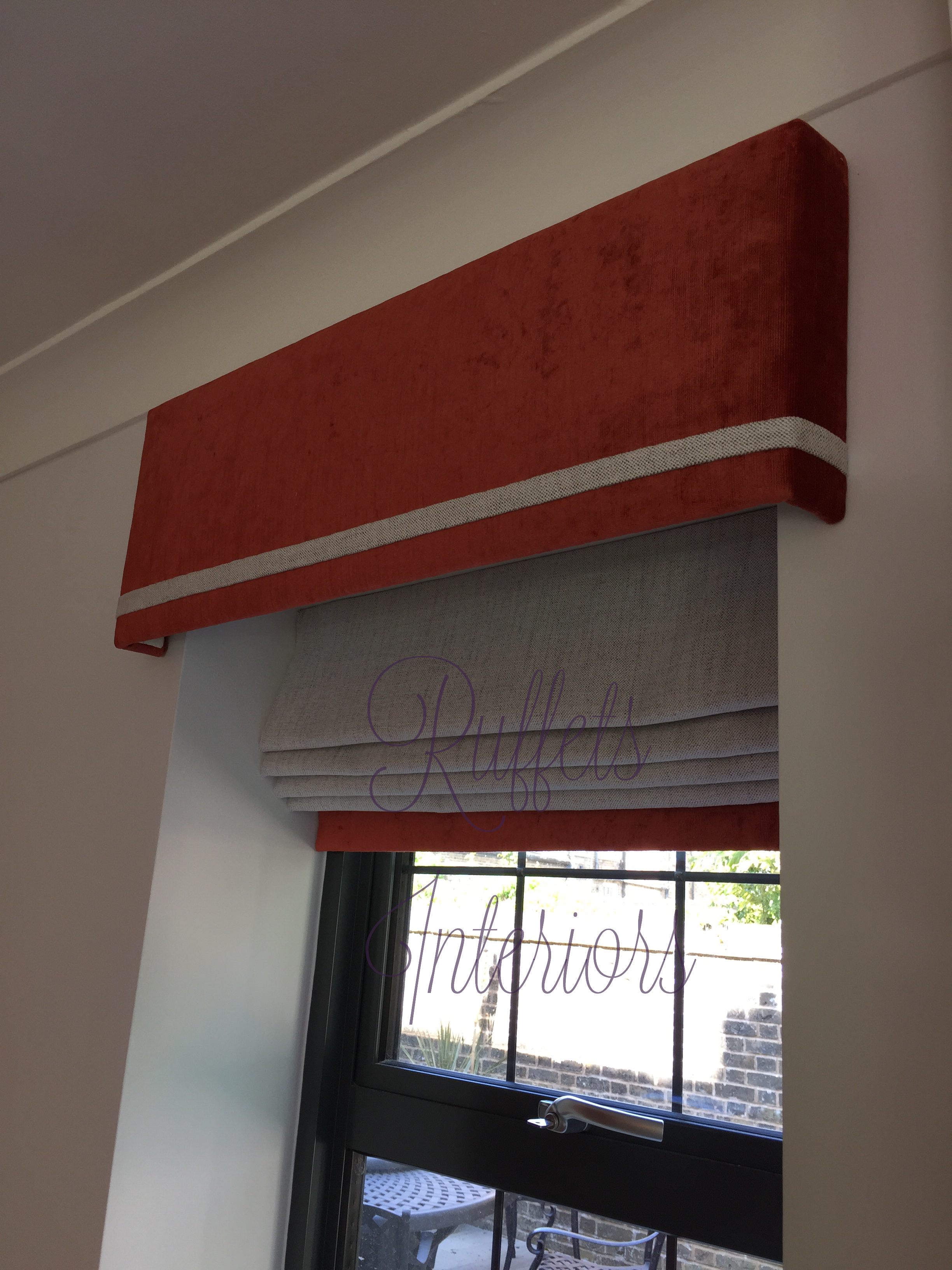 Contrast trims