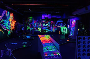 Thrillzone Indoor Putt 'n' Glow Mini Golf