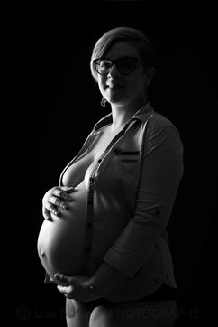 Photographe grossesse studio à votre domicile - Bretagne