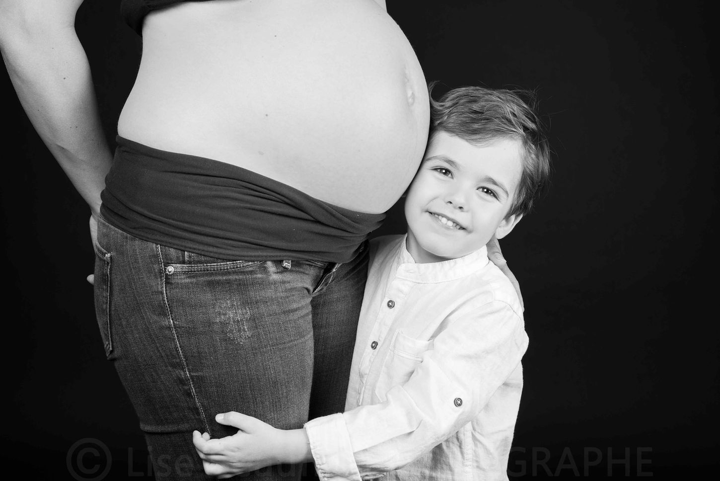 Photographe grossesse studio à votre domicile - Bretagne