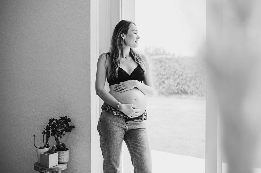 Séance grossesse, maternité, femme enceinte - bretagne 35 rennes