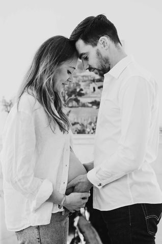 Grossesse lifestyle à domicile - Photographe Rennes - Bretagne 35 séance en couple