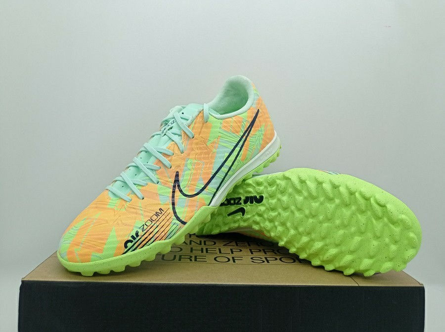 Фото футбольной обуви (сороконожек) Nike Zoom Mercurial Vapor 15 Bonded Pack14 TF в интернет магазине footgoal.shop