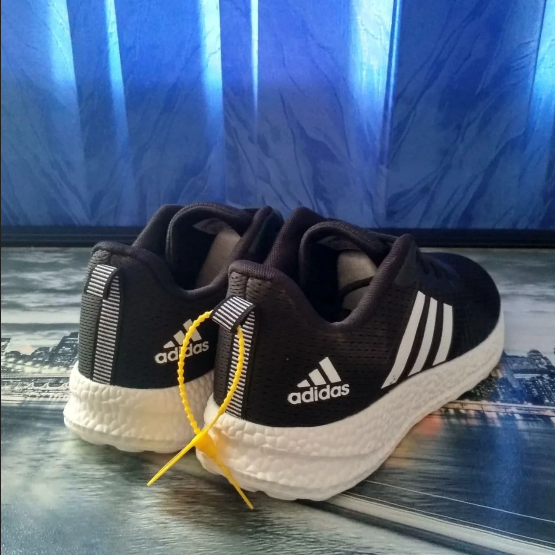 Миниатюра: Тренировочные кроссовки Adidas black / кроссовки адидас