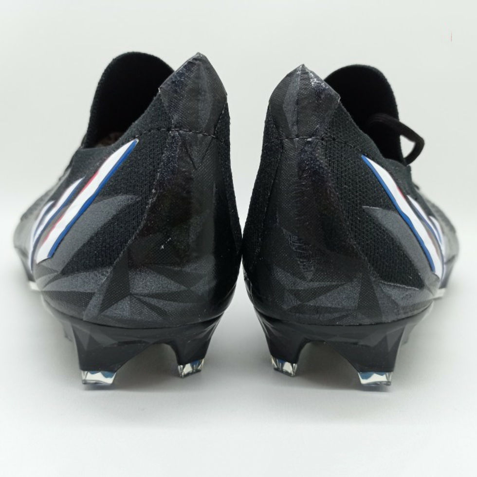 Прев'ю: Фото футбольных бутс Adidas Predator Edge.1 Low FG Black Darkness в интернет магазин footgoal