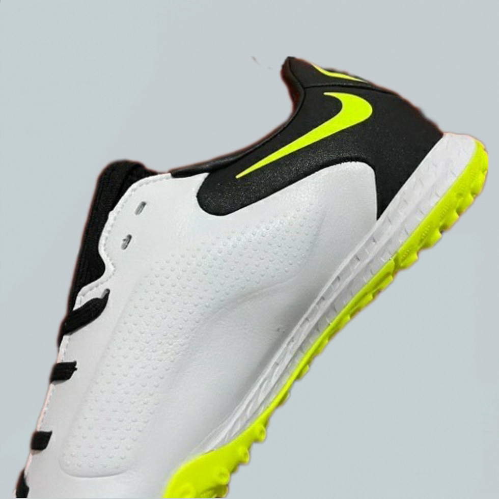 Миниатюра: Фото футбольной обуви (сороконожек) Nike Tiempo Legend 9 TF White Yellow в интернет магазине footgoal.shop