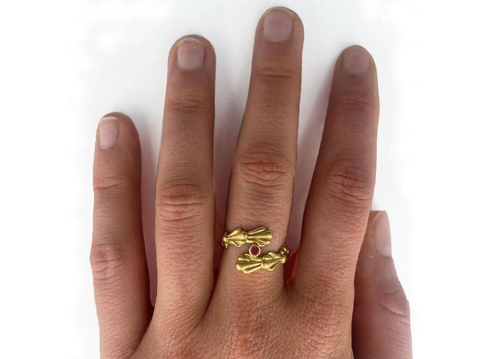 Thumbnail: Hedge ring with ruby