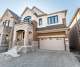 Modern 4 Bedroom , Milton
