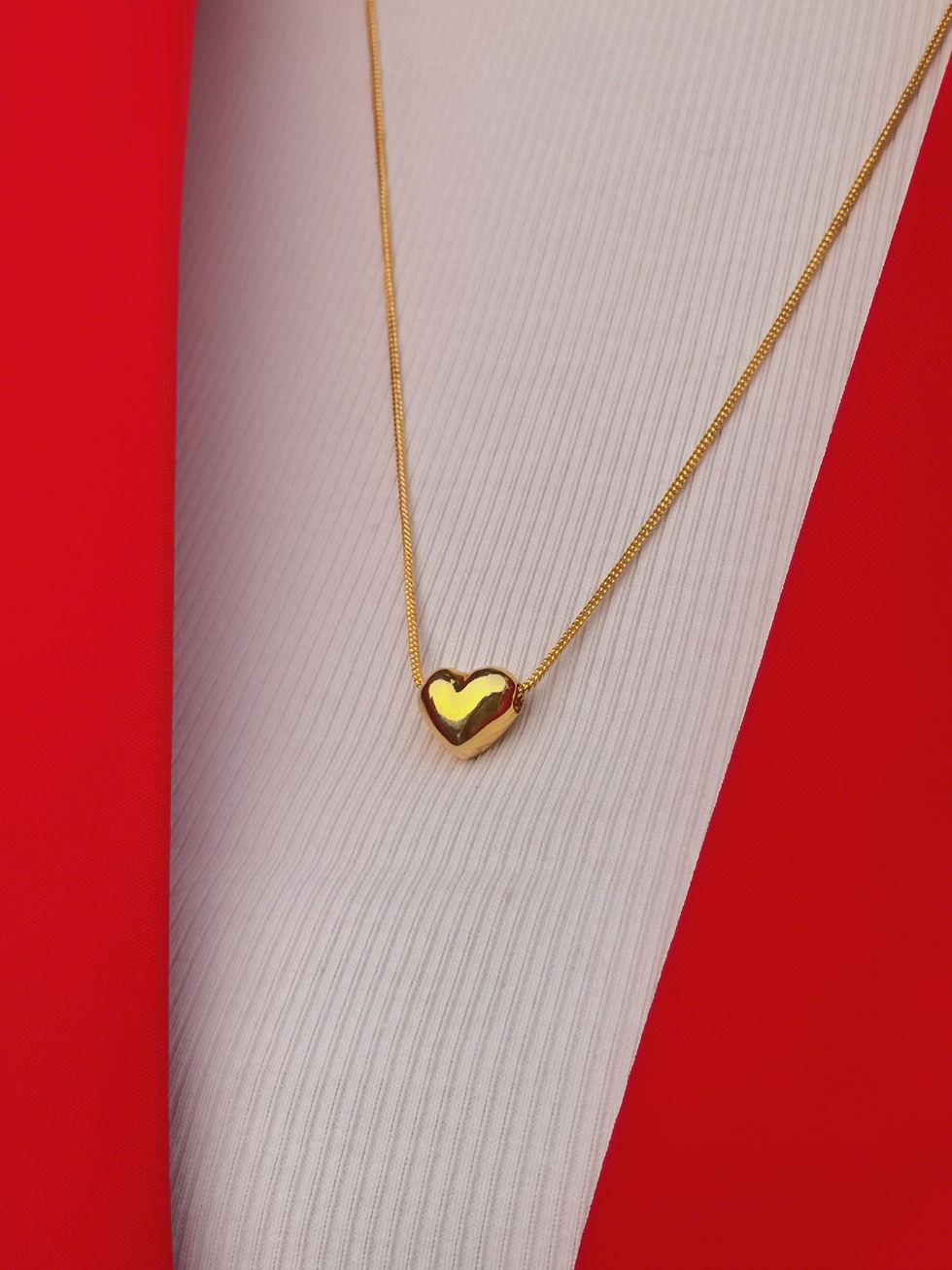 Thumbnail: Heart of Gold Pendant