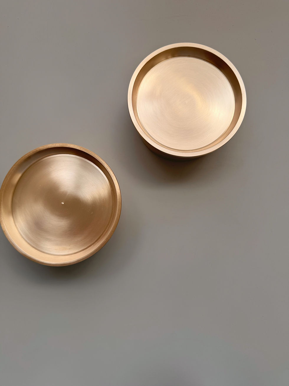 Thumbnail: Bronze Bowl Snack Servers with Lid 