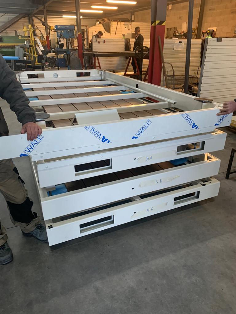 Le transport des Cubeen pour la boutique Lacoste et le lounge Aviva
