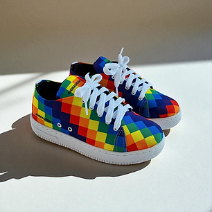 Tênis sustentável, ultra leve e resistente, produzido no Brasil desde 2016. Para dias intensos de uso no trabalho, faculdade ou academia. andradeseco andrades&co