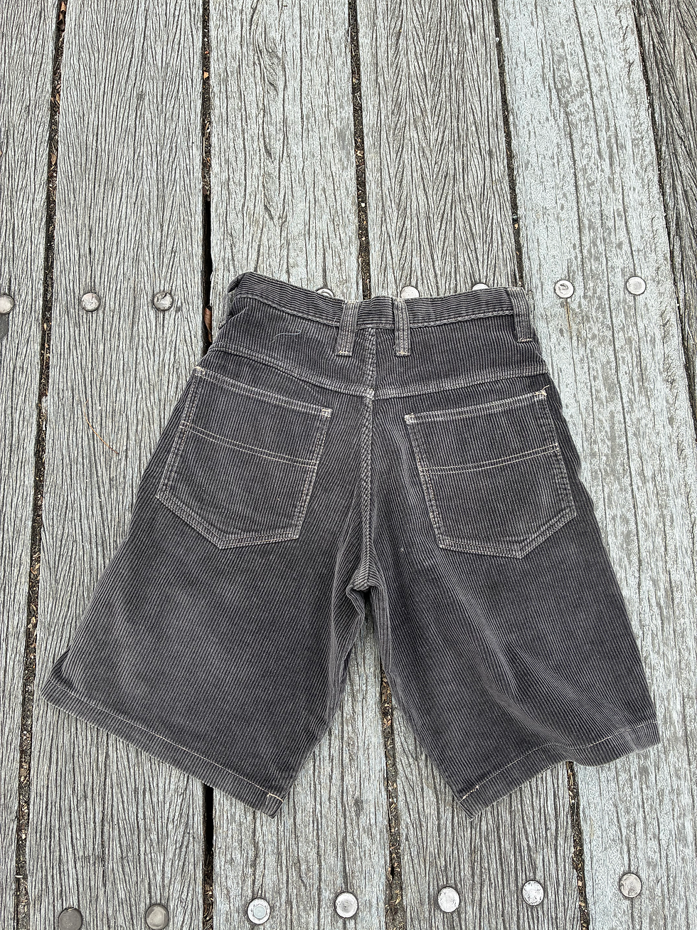 サムネイル： Old T&C shorts