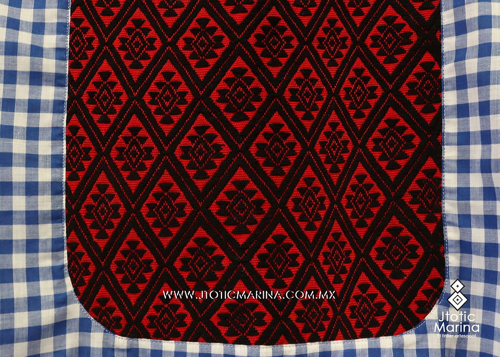 Miniatura: Blusa Larrainzar -Talla M- Algodon Mascota Azul y tejido en rojo con negro