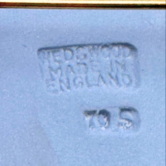 Thumbnail: MIDCENTURY – LARGE Blue WEDGWOOD Jasperware 9k Gold Neoclassical PENDANT-BROOCH