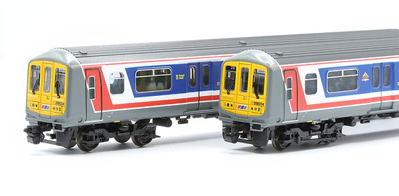 REVIEW - Graham Farish N Gauge Class 319 EMU