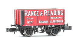 REVIEW - Mathieson Models / Rails Of Sheffield 7 plank wagons