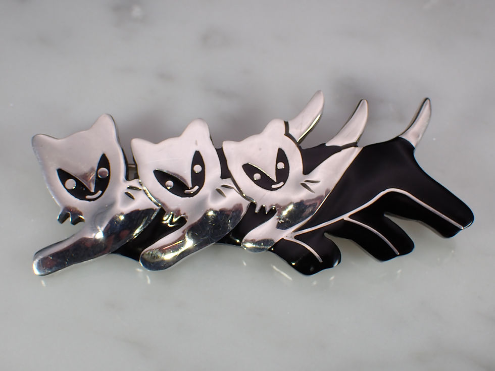 Thumbnail: Vintage Sterling Silver Mexico Black Enamel Triple Cat Critter Brooch Pin