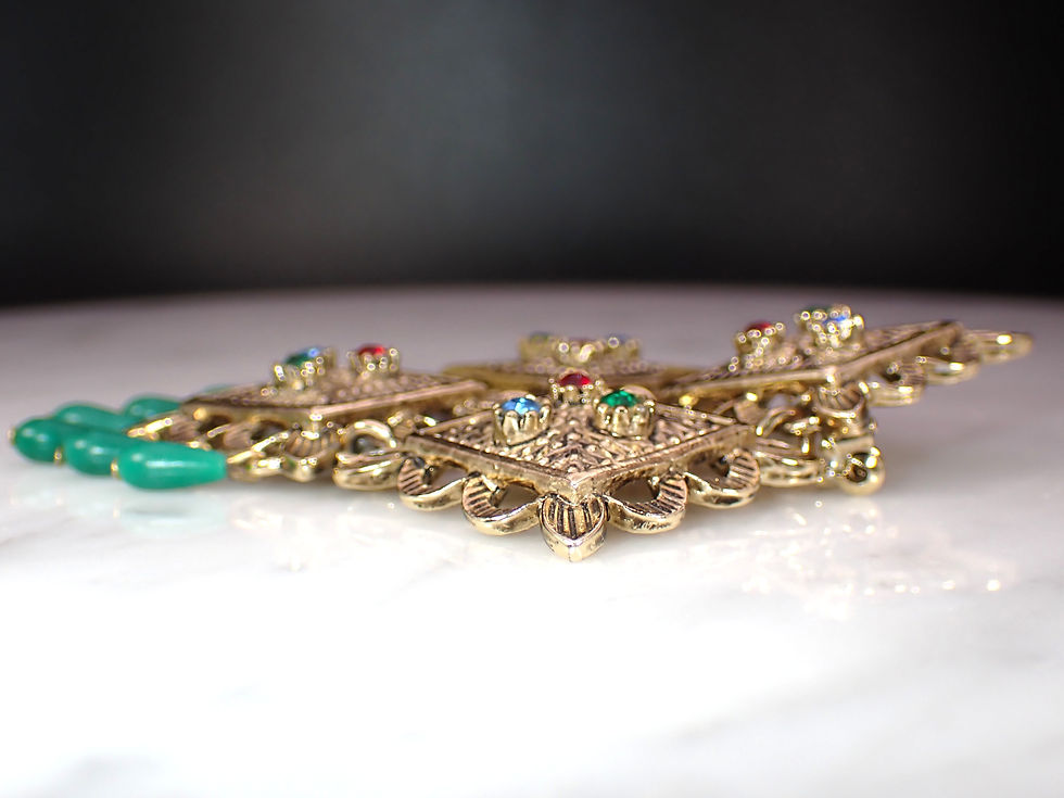 Thumbnail: Vintage Gold Tone Sarah Coventry Brooch Pin & Clip-On Earrings Demi-Parure