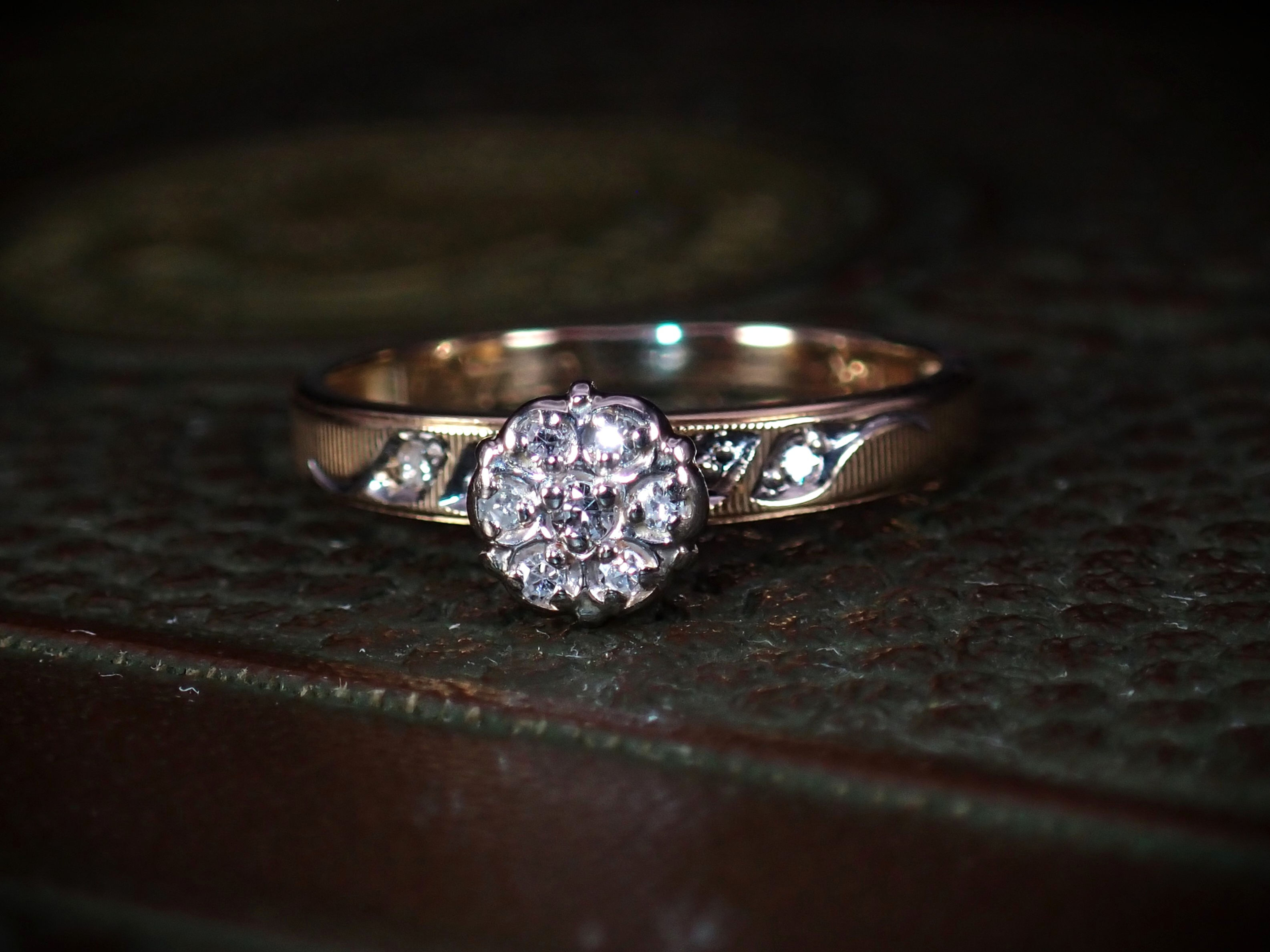 Daisy Floral Halo Vintage 14K Yellow Gold Diamond Engagement Ring