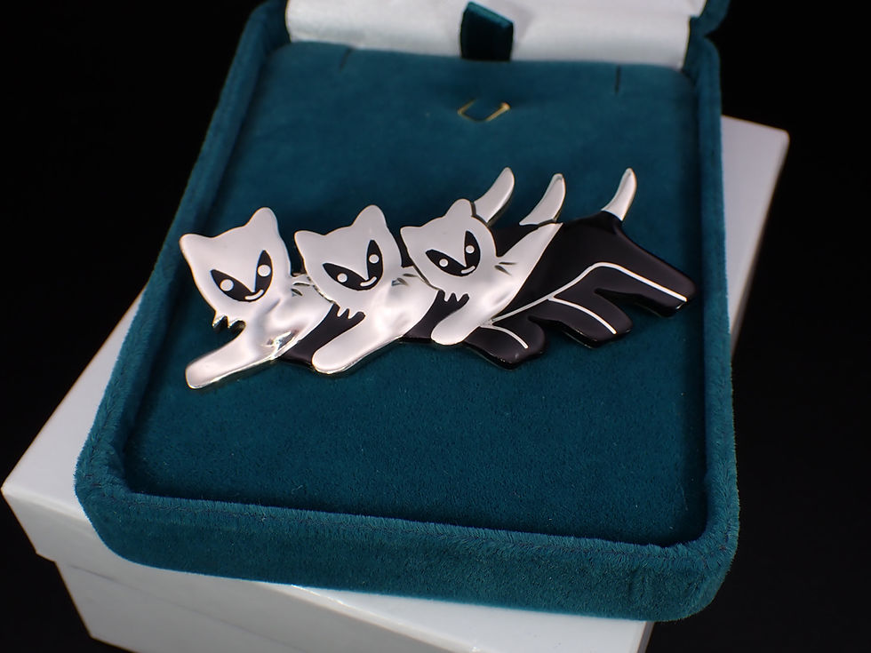 Thumbnail: Vintage Sterling Silver Mexico Black Enamel Triple Cat Critter Brooch Pin