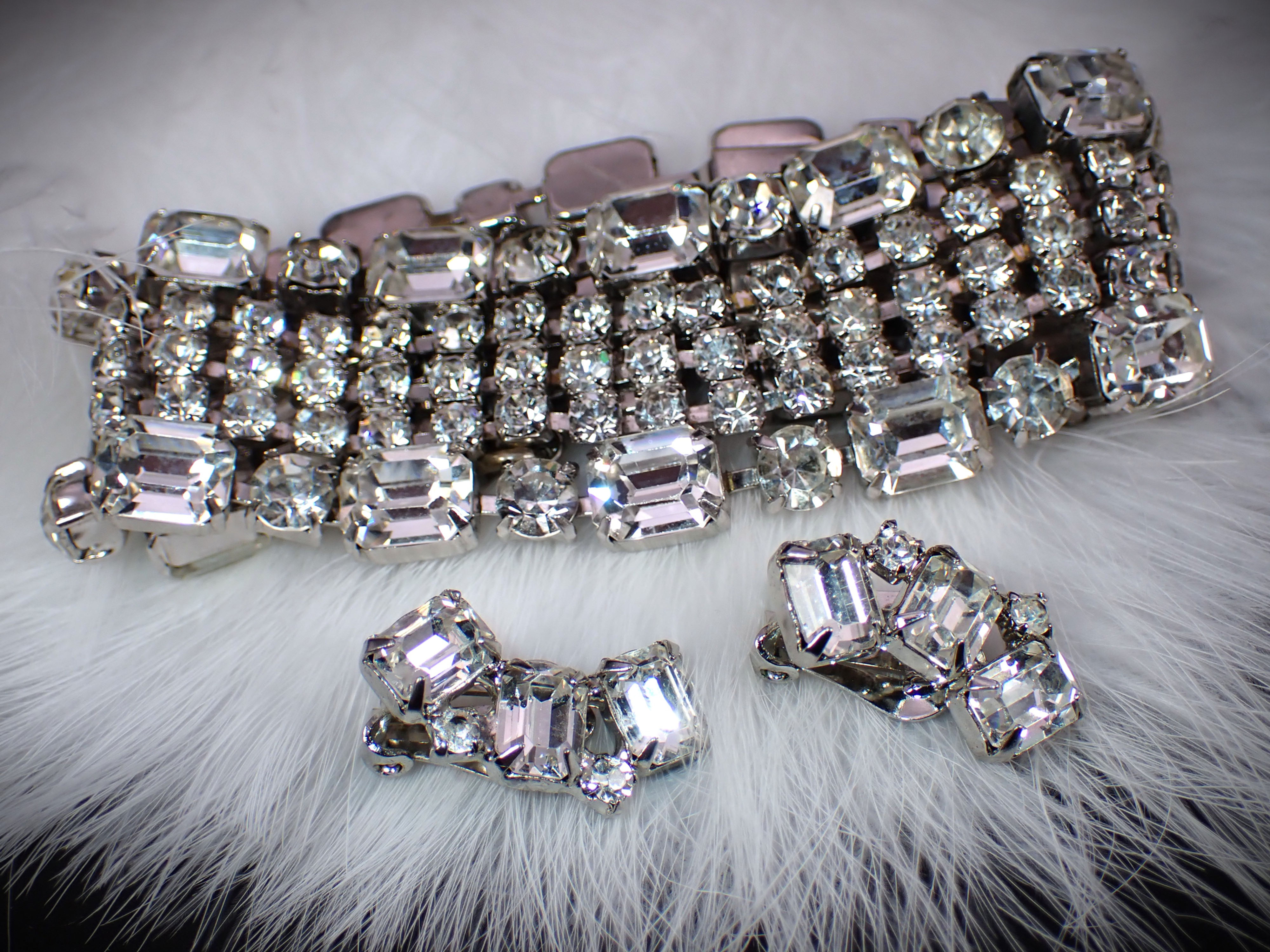 Vintage Designer Weiss Clear Rhinestone Bracelet & Earrings Demi Parure