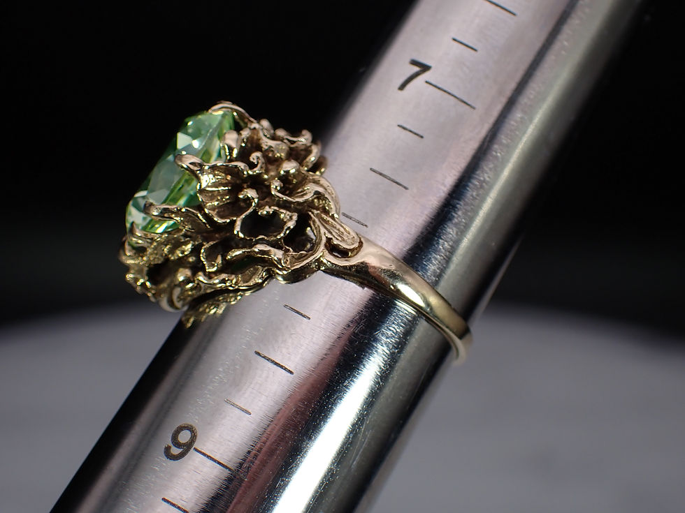 Thumbnail: Vintage 10K Yellow Gold Round Mixed Cut Spinel & Diamond Floral Ring