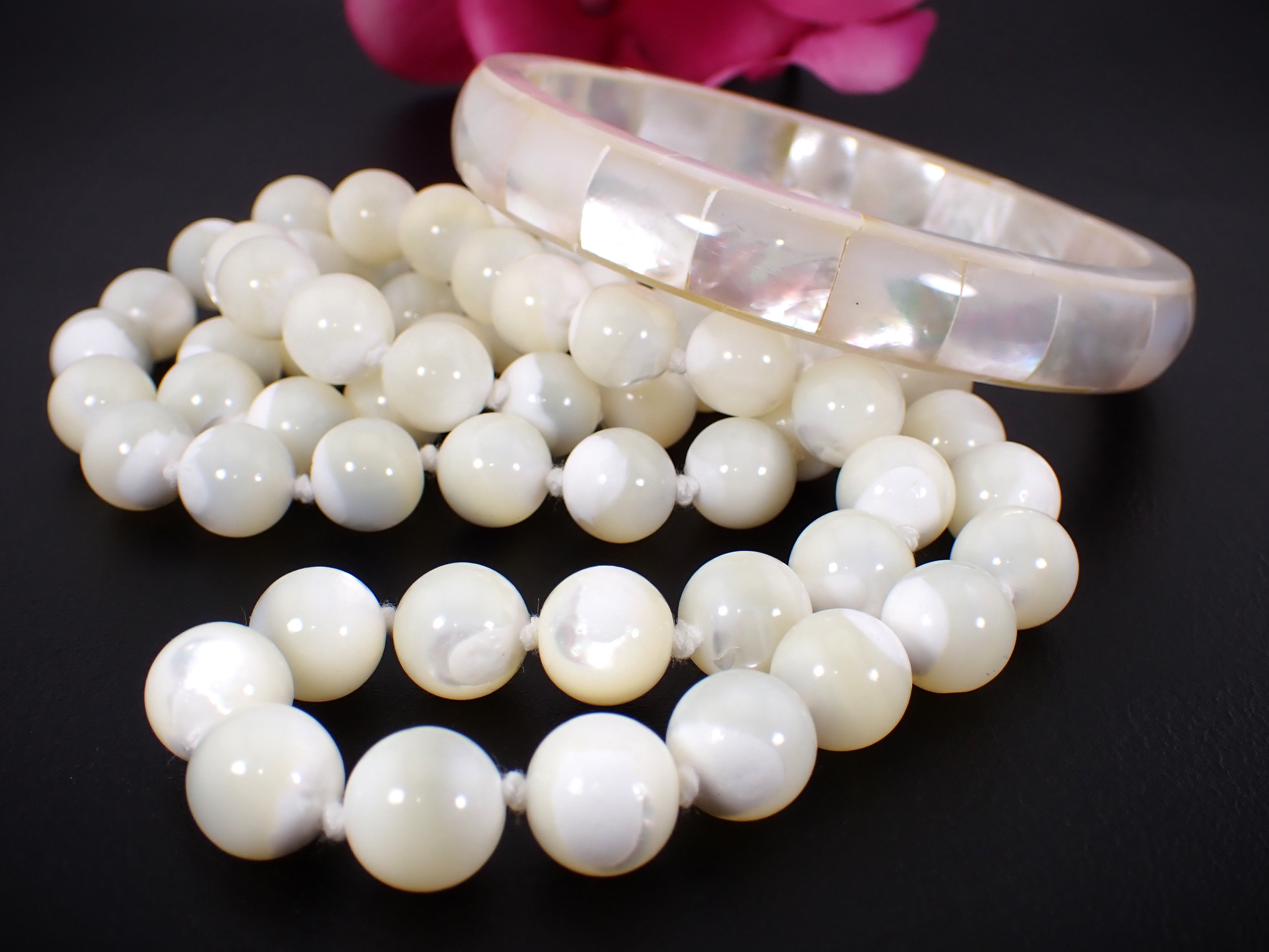 Demi-Parure Vintage Mother of Pearl Bead Necklace & Mosaic Bangle Bracelet