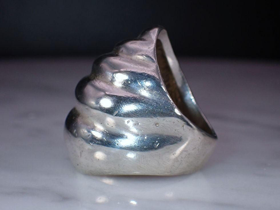 Thumbnail: Vintage Sterling Silver Chunky Conch Shell Design Statement Ring