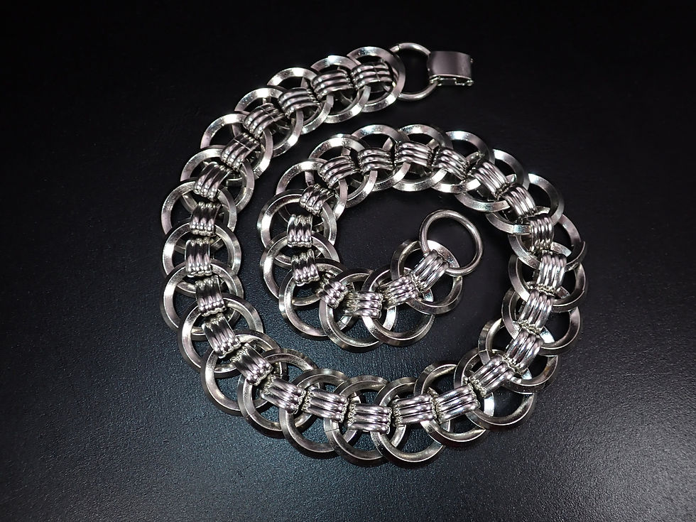 Thumbnail: Vintage Art Deco Silver Tone Overlapping Circle Link Short Choker Necklace