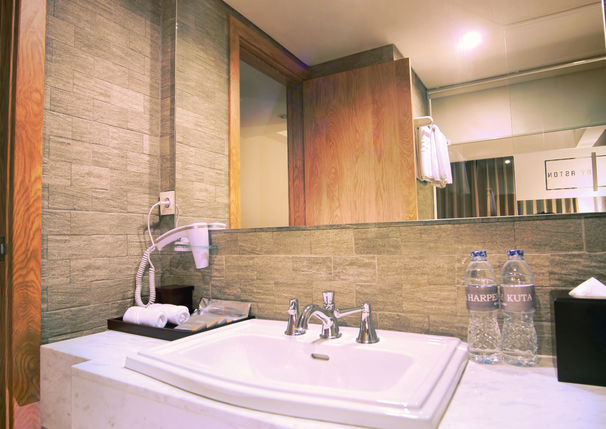 wash basin Superior.jpg