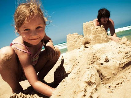 Dicas para curtir a praia com as crianças sem problemas