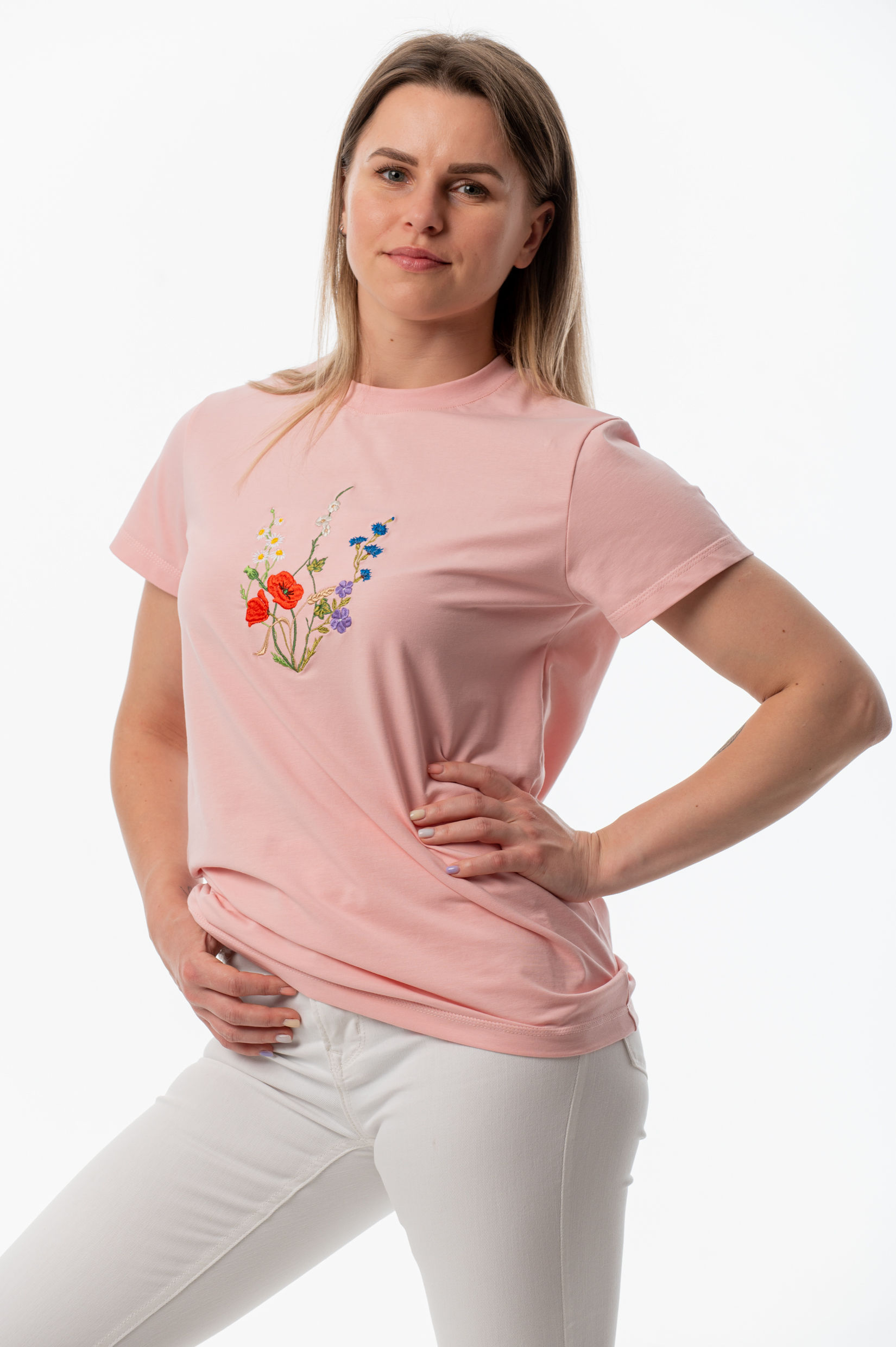 Жіноча футболка з вишивкою "Тризуб Квітуча Україна" рожева