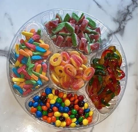 Una Charola de dulces