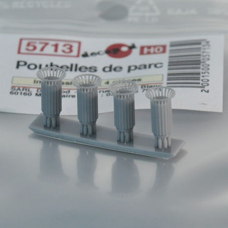 Décapod et la poubelle de parc