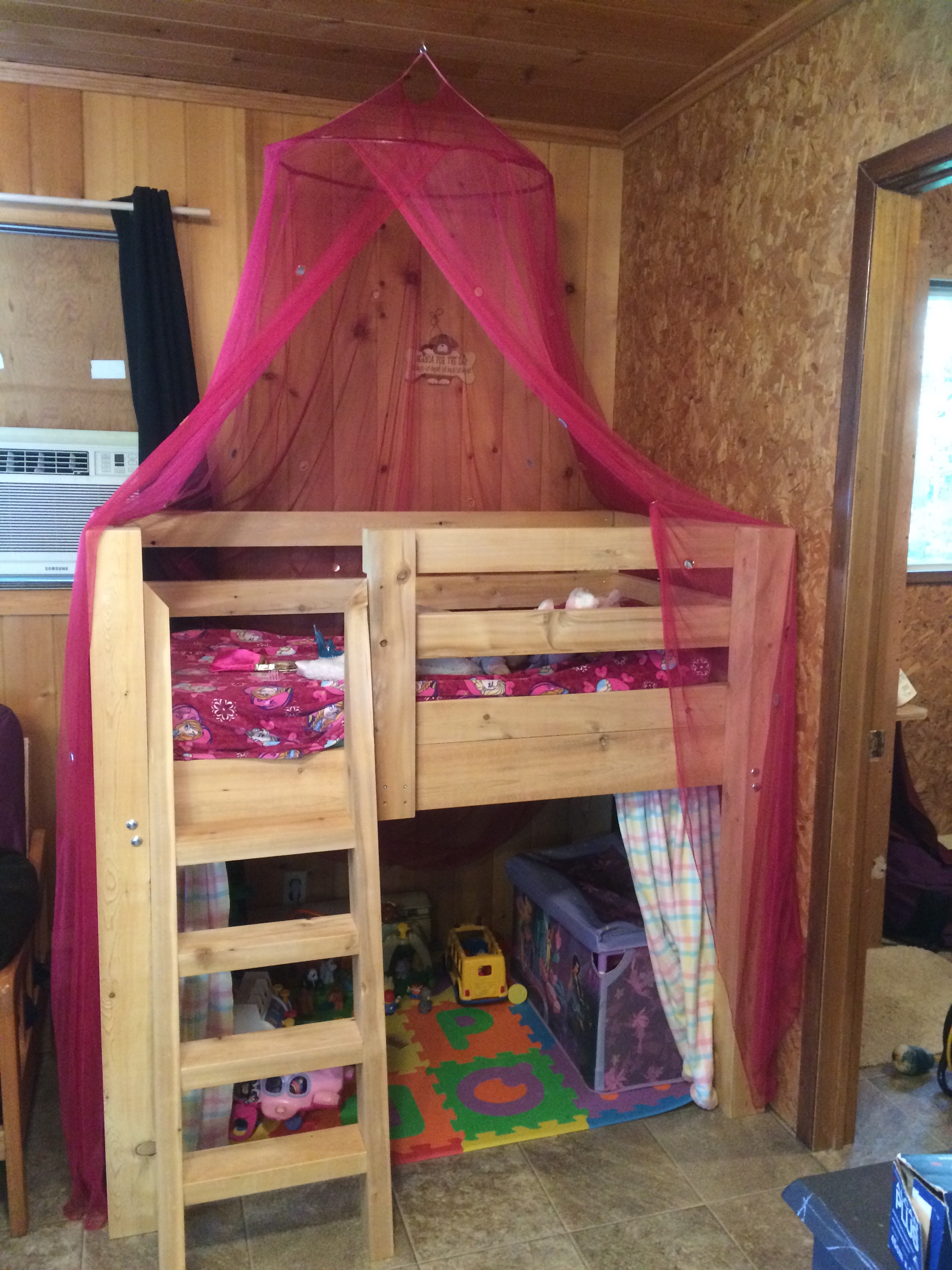 Maddie's new Bed @ camp