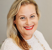 Kesia Headshot.jpg