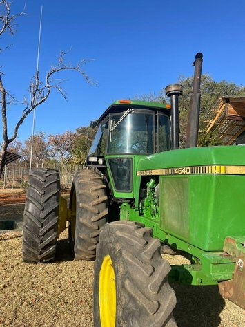 John Deere 4640 4x4 Tractor