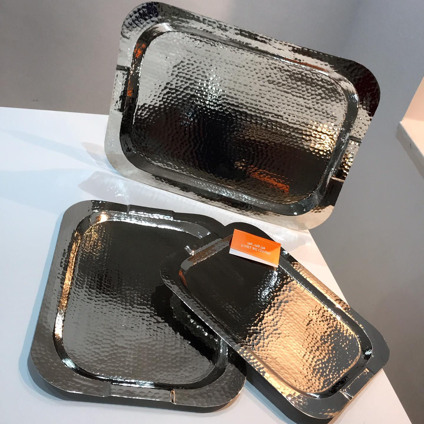 Set de 3 plateaux en cuivre martelé