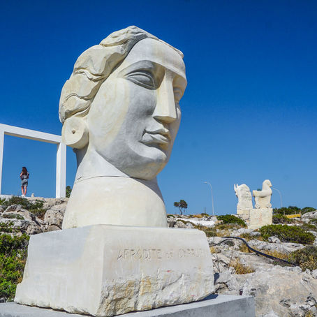 12 από τα πιο εντυπωσιακά αγάλματα στο Πάρκο Γλυπτικής της Αγίας Νάπας