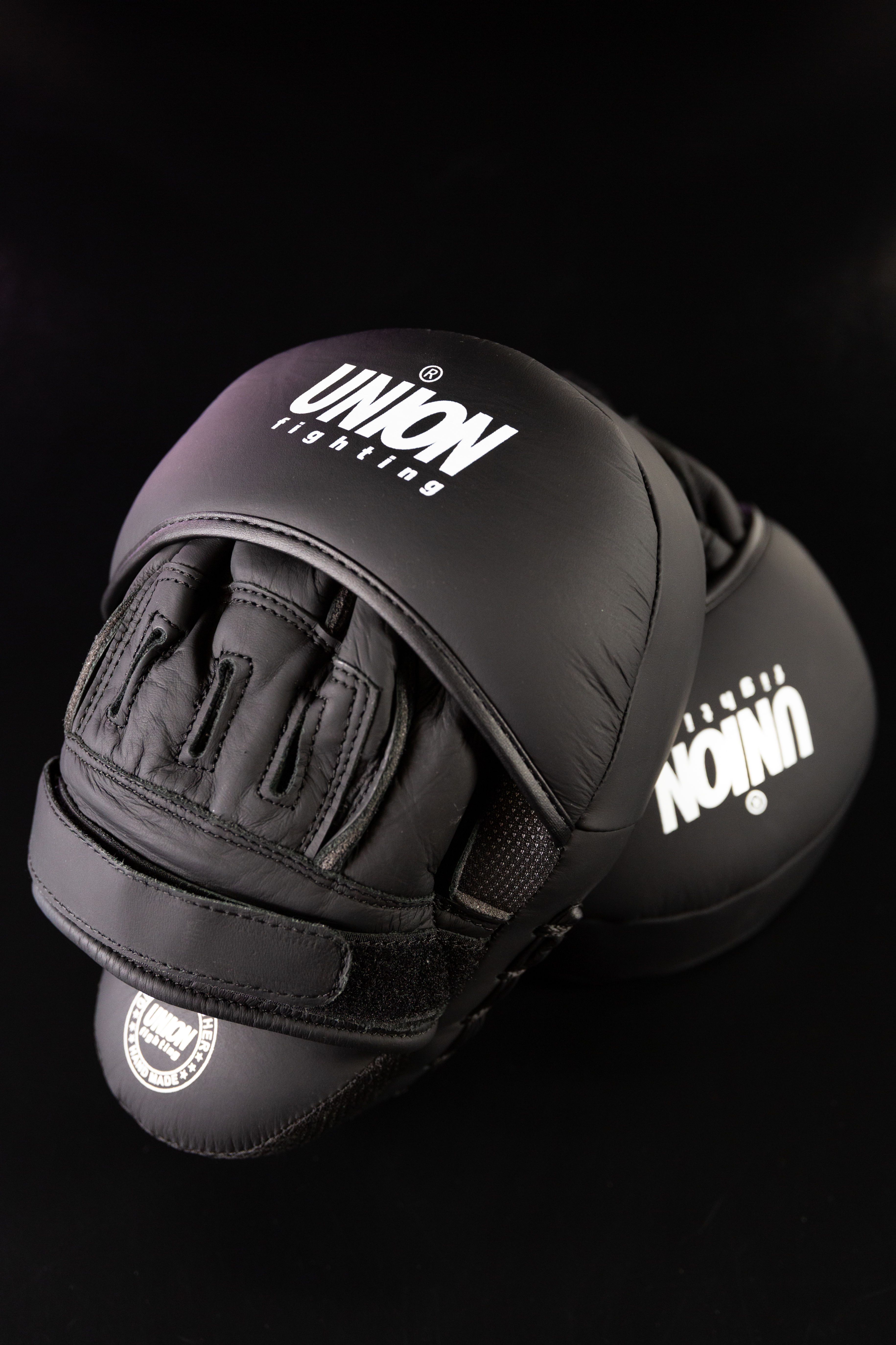 UNION fighting Focus Mitts Leather Matt Black